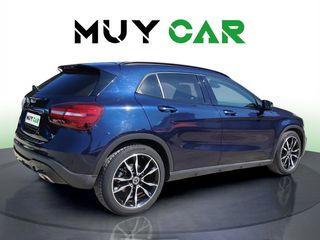 Mercedes-Benz GLA 180 90 kW (122 CV)