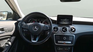 Mercedes-Benz GLA 180 90 kW (122 CV)