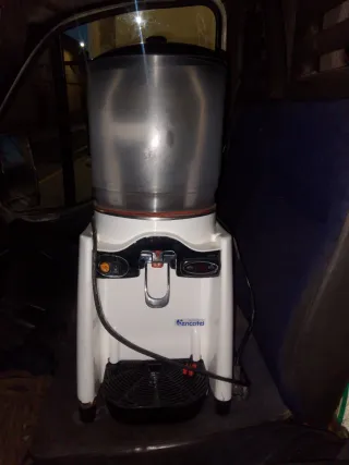 Dispensador de agua Orchatera