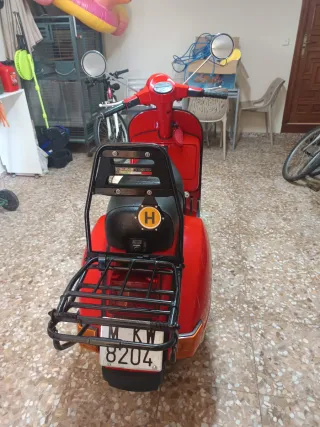 Vespa 200 Iris Roja