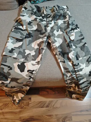 Pantalón Bosker Talla 40 Camuflaje