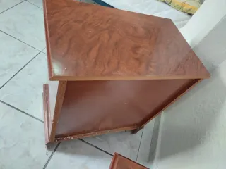 Mesitas de noche antiguas de madera