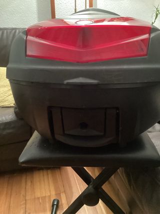 Baúl Yamaha 39L con respaldo