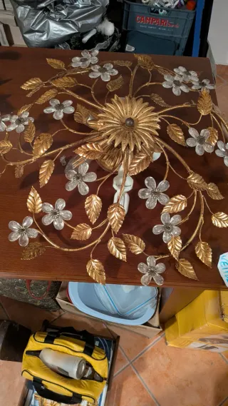 Due Lampadari bagnati oro Prezzo da definire