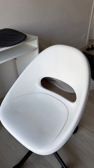 Escritorio y silla oficina Ikea - buen estado