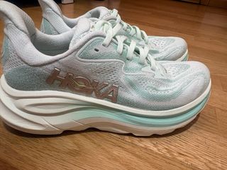Hoka Clifton 10 Talla 38 solo 7km de uso