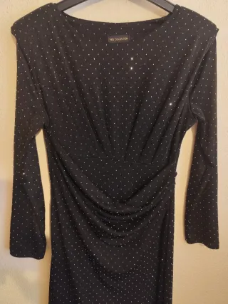 Vestido negro con detalles plateados