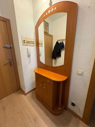 Recibidor con espejo y mueble