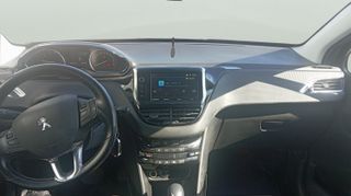 Peugeot 2008 PureTech 110 Allure EAT6 81 kW (110 CV)