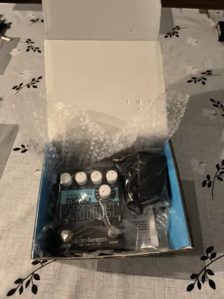 Electro Harmonix Bass Mono Synth Pedal