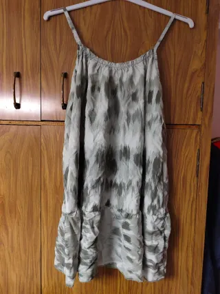 Vestido tirantes estampado verde y gris