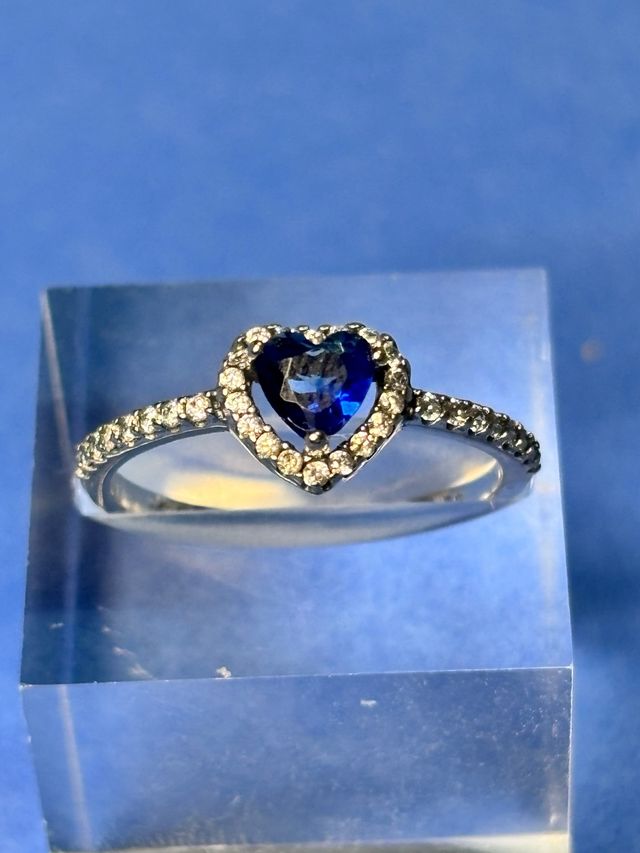 Anillo pandora 56 Corazón Zafiro y Diamantes