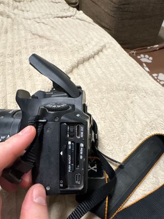 Cámara Sony Alpha a230 + Objetivo 18-55mm