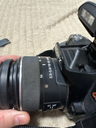 Cámara Sony Alpha a230 + Objetivo 18-55mm