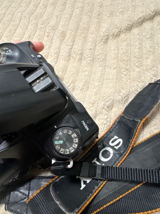 Cámara Sony Alpha a230 + Objetivo 18-55mm