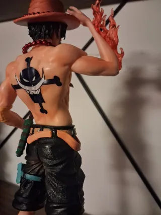 Action Figure Ace Pugno di Fuoco