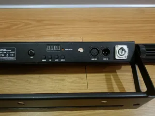 Eurolite Led STP-7 Barra Beam/Wash