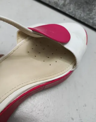 Sandalias Geox blancas y rosas