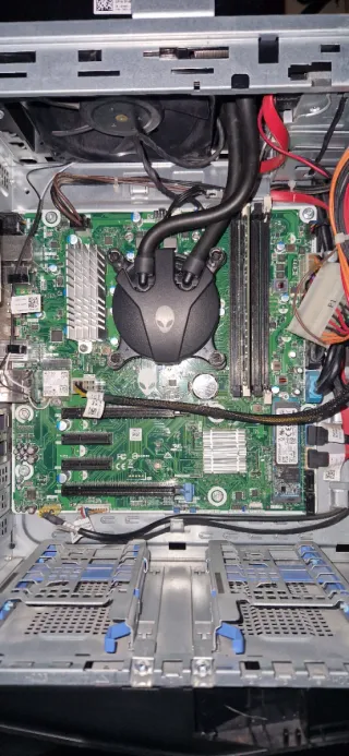 Alienware Aurora R5 PC i7-6700k GTX 1080 16GB