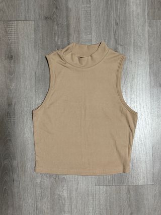 Top Shein cuello alto beige talla S