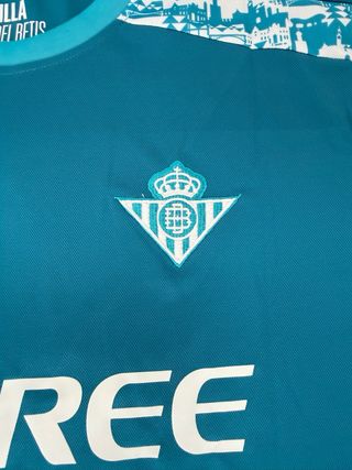 Camiseta Betis Talla L Hummel