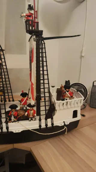 Barco Pirata Playmobil con Tripulación