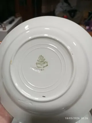 Platós de porcelana  , antigua vintage,con cuños q