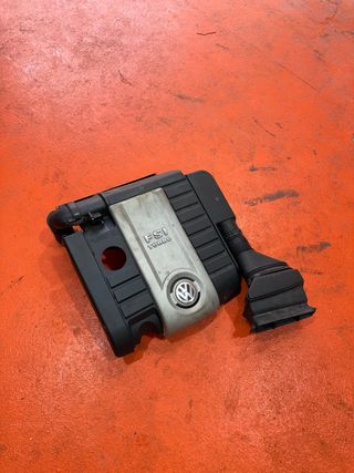 Tapa motor y admisión Volkswagen golf
