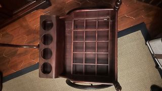 Camarera antigua de madera