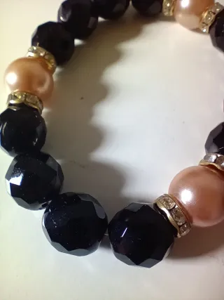 Pulsera Vintage Negra y Rosa con perlas