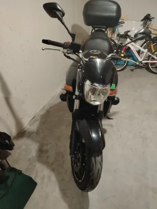 Suzuki GSR 600cc Moto Negra