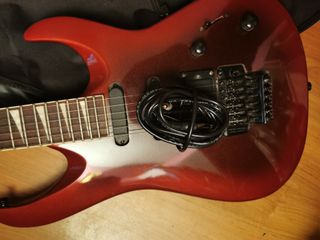 Guitarra Eléctrica Hyundai Roja