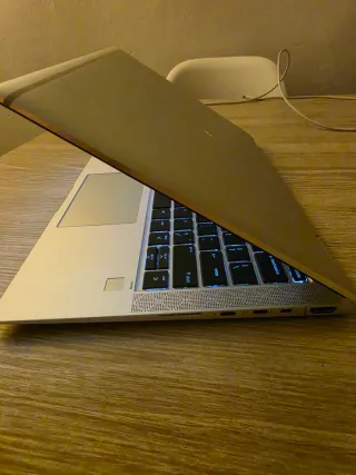 HP EliteBook x360 1030 G3 i5 8th Gen. 8GB 256GB