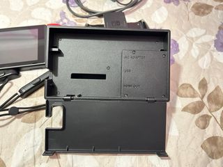 Nintendo Switch 1 Azul y Roja.