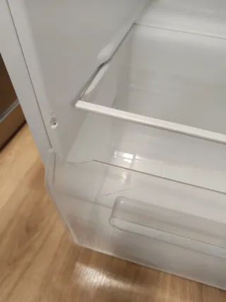 Frigorífico BECKEN A+ con congelador