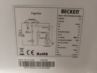 Frigorífico BECKEN A+ con congelador