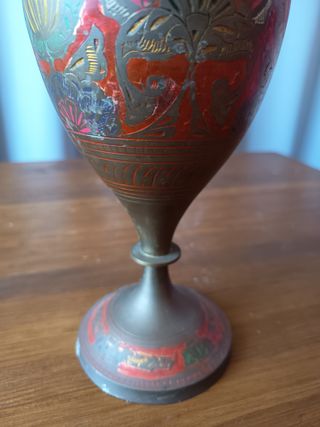 Jarrón de latón decorado 30 cm