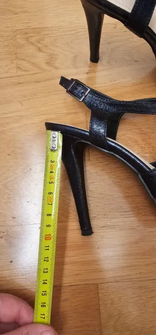 Sandalias de tacón azul plateado