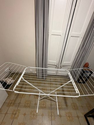 Tendedero de ropa plegable blanco