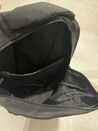 Zaino nero unisex con logo groupintown