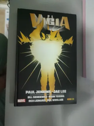 Pack Marvel Deluxe Logan + Vigía cómics