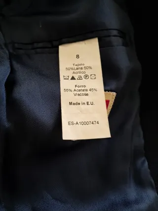 Chaqueta niño talla 8 azul en buen estado