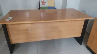 Mesa de despacho madera y metal