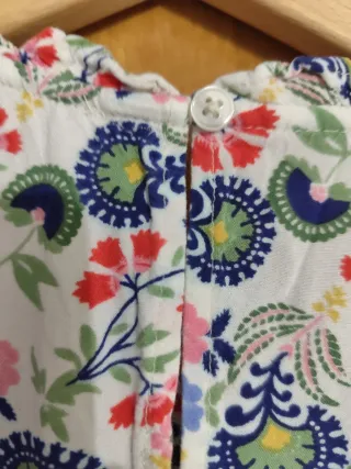 Blusa de verano floral