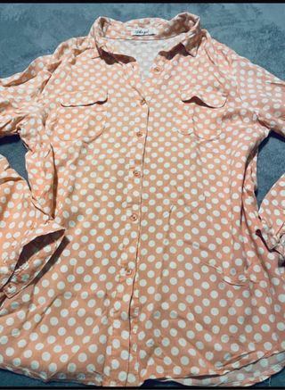 Blusa fluida lunares rosa  y blanco