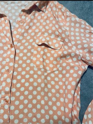 Blusa fluida lunares rosa  y blanco