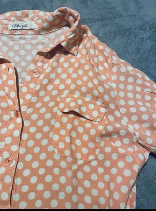 Blusa fluida lunares rosa  y blanco