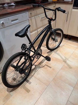 Bicicleta BMX B-PRO Negra
