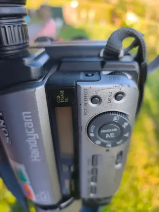 Sony Handycam Video Hi8 XR SteadyShot 72x Zoom