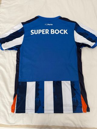 Camiseta Oporto Talla L New Balance